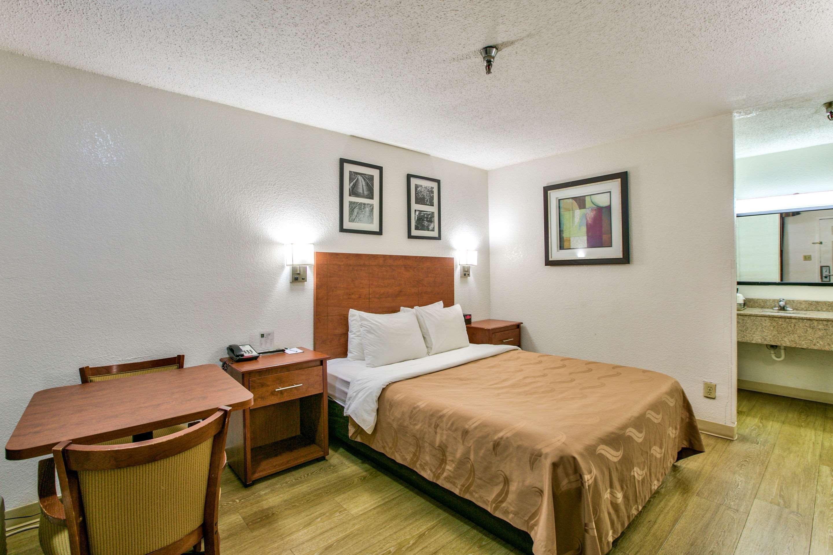 Quality Inn Tallahassee Near University Εξωτερικό φωτογραφία