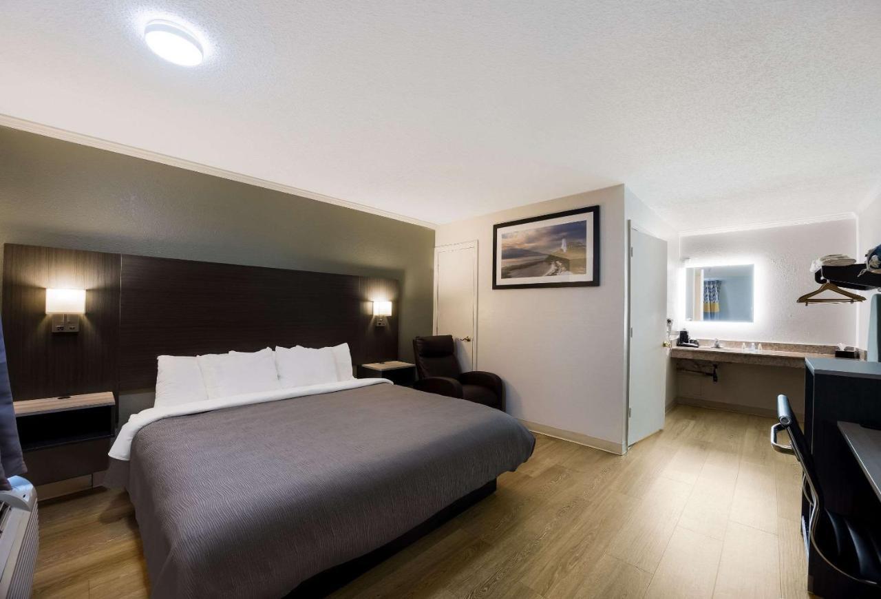 Quality Inn Tallahassee Near University Εξωτερικό φωτογραφία