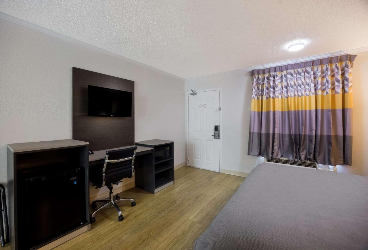 Quality Inn Tallahassee Near University Εξωτερικό φωτογραφία