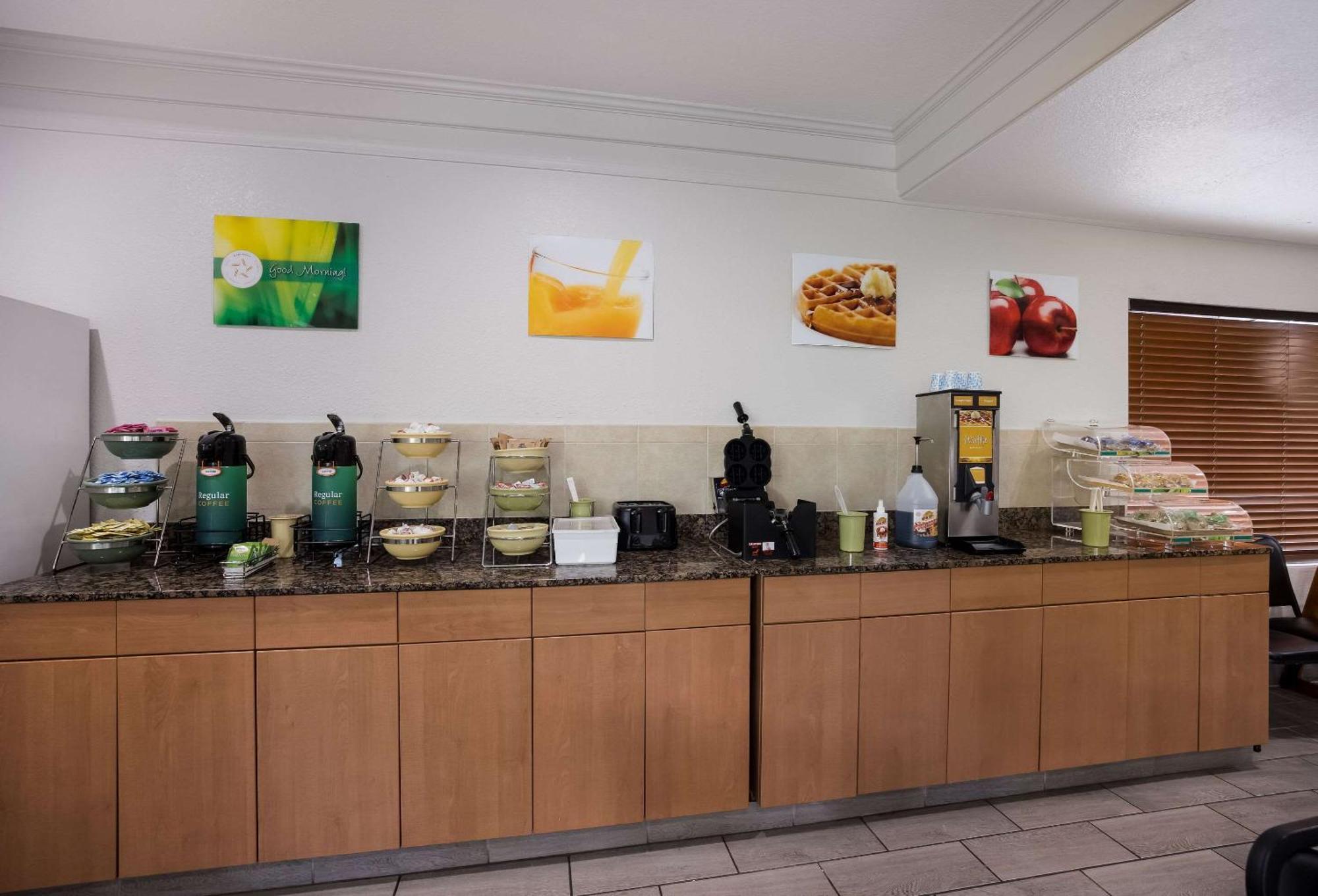 Quality Inn Tallahassee Near University Εξωτερικό φωτογραφία