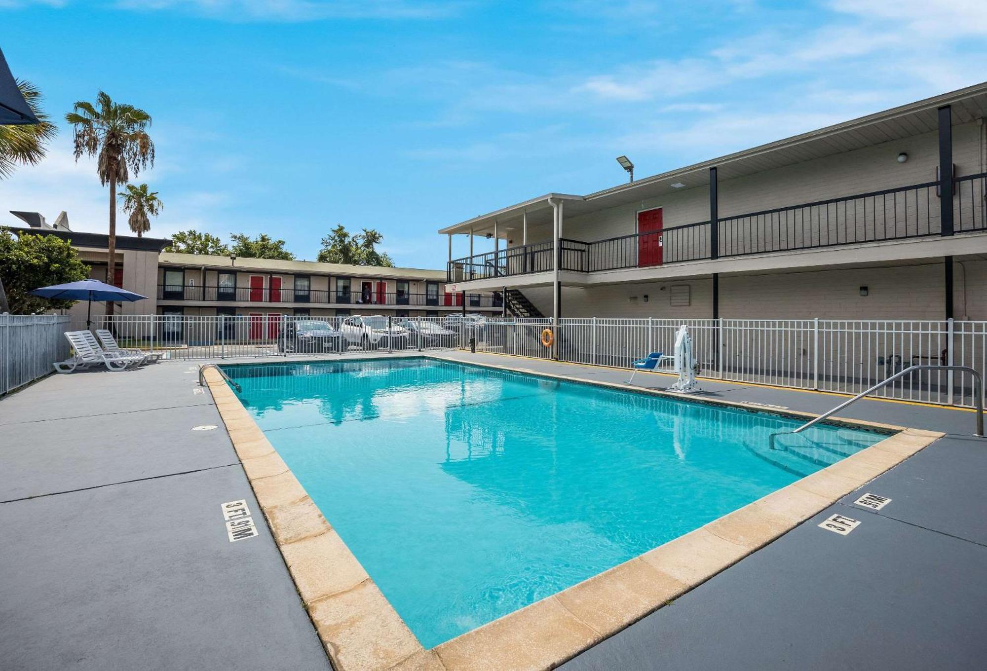 Quality Inn Tallahassee Near University Εξωτερικό φωτογραφία
